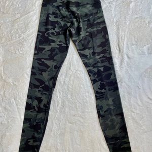 Lululemon Align 28”